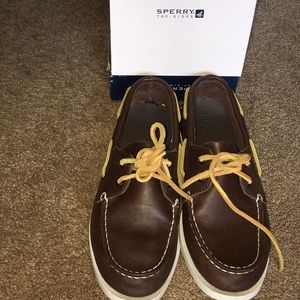 Sperry Topsider, brown leather size 4 1/2 M